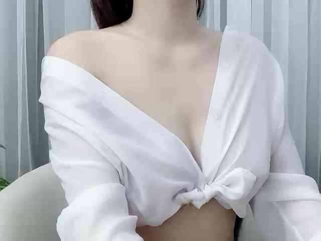 MieChan webcam