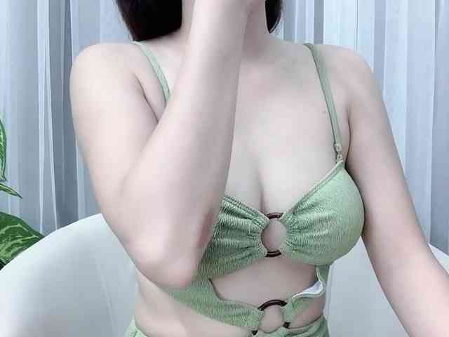 MieChan webcam
