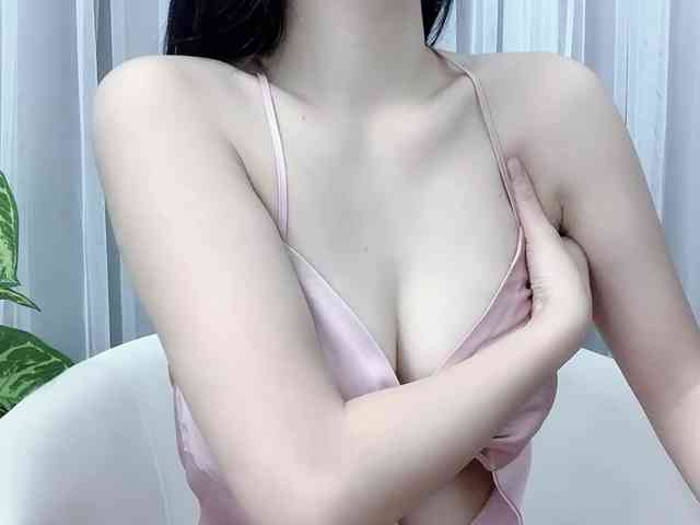 MieChan webcam