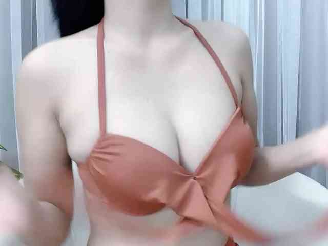 MieChan webcam