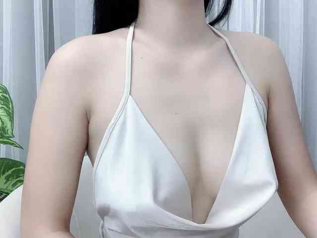 MieChan webcam