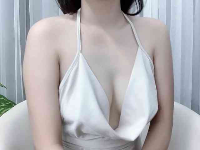 MieChan webcam