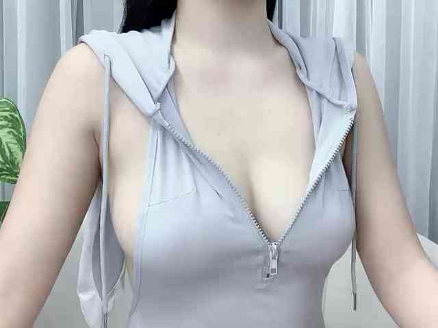 MieChan webcam