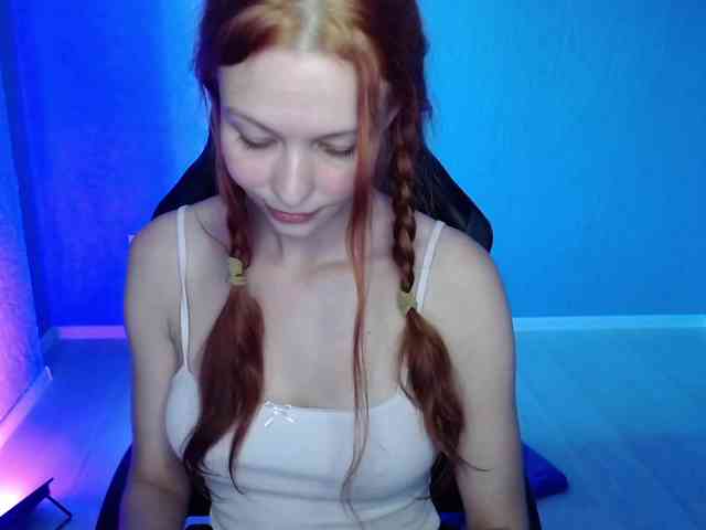 FalconFamily Live Webcam on BongaCams