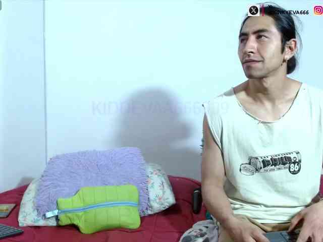 KIDDEVAA666999 webcam