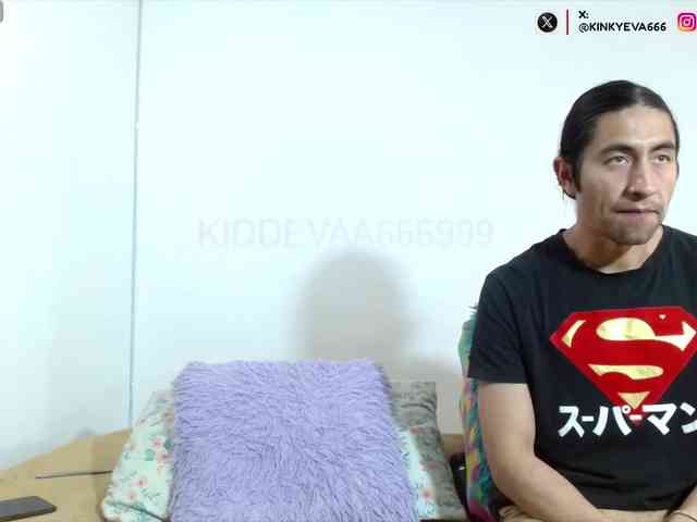 KIDDEVAA666999 webcam