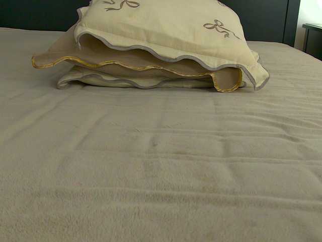 Yanira-Muslim live cam