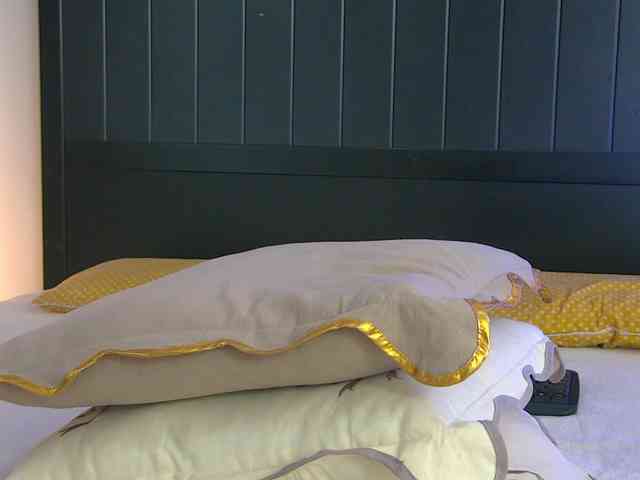 Yanira-Muslim webcam