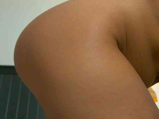 Yanira-Muslim webcam