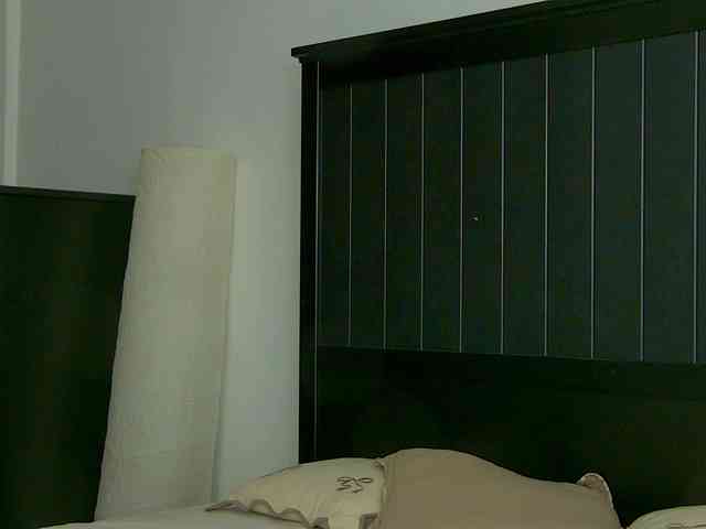 Yanira-Muslim webcam