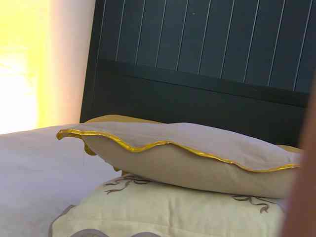 Yanira-Muslim webcam