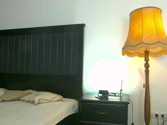 Yanira-Muslim webcam