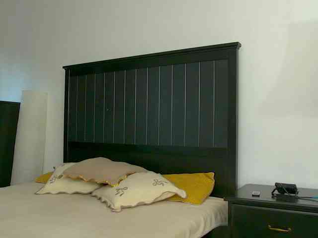 Yanira-Muslim webcam