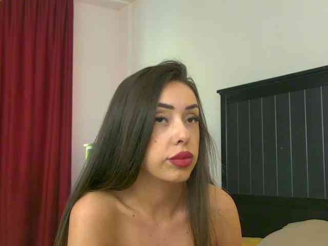 Yanira-Muslim webcam