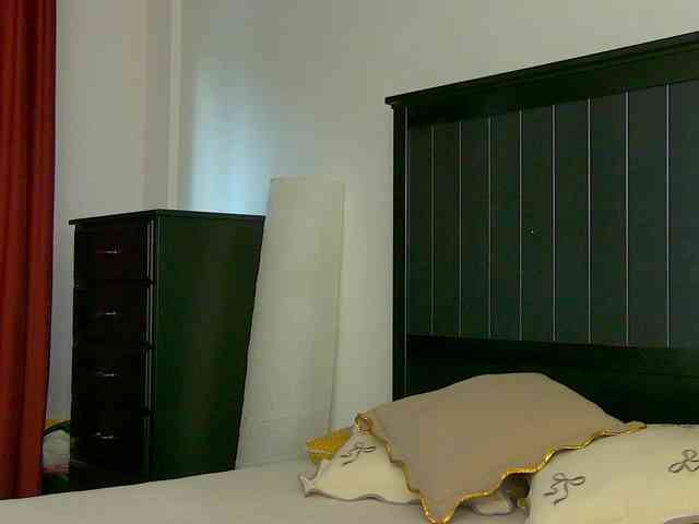 Yanira-Muslim webcam