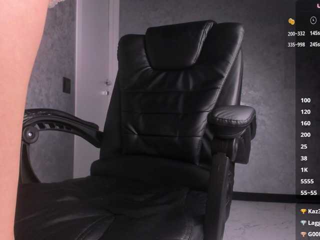 GoldenTeen20 live cam on BongaCams