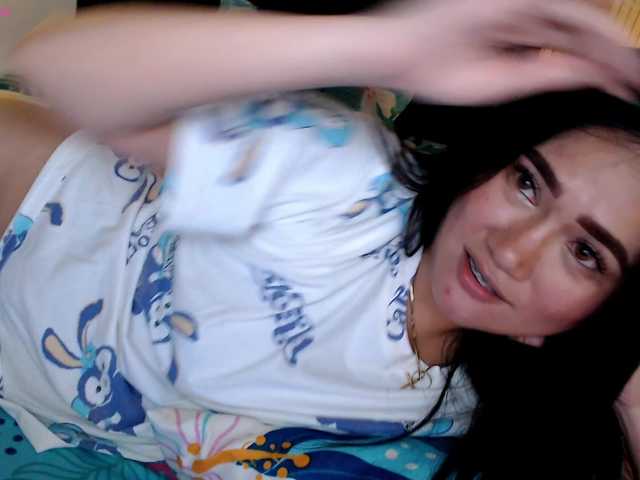 AdriannaFowler live cam on BongaCams