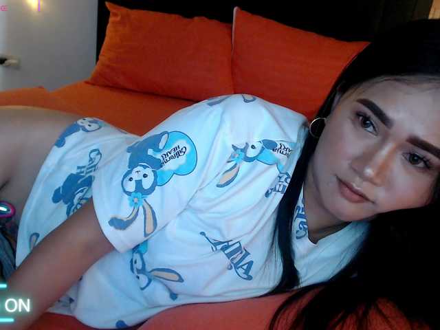 AdriannaFowler live cam on BongaCams