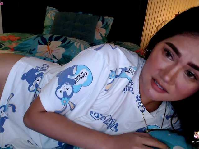 AdriannaFowler live cam on BongaCams