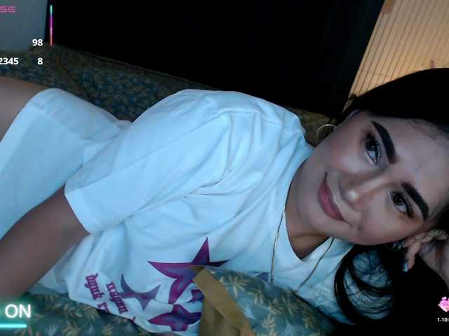 AdriannaFowler live cam on BongaCams