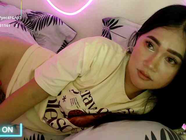 AdriannaFowler webcam