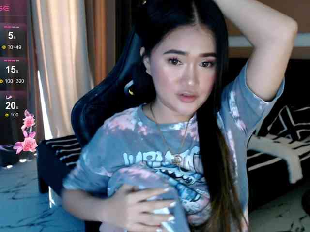 AdriannaFowler webcam