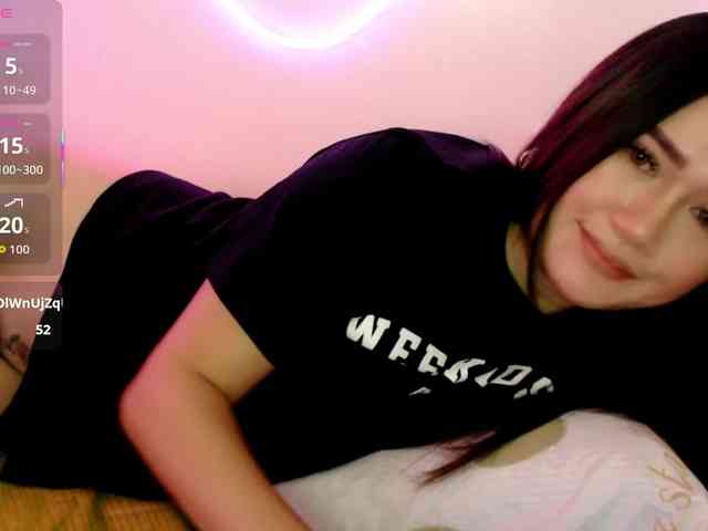 AdriannaFowler webcam