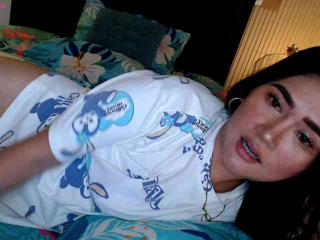AdriannaFowler webcam