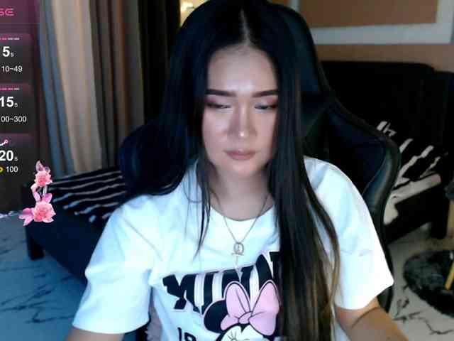 AdriannaFowler webcam