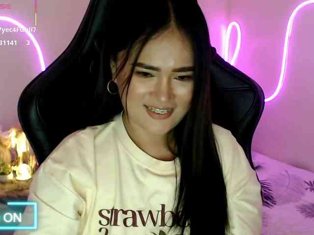 AdriannaFowler webcam