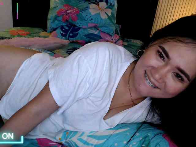 AdriannaFowler webcam
