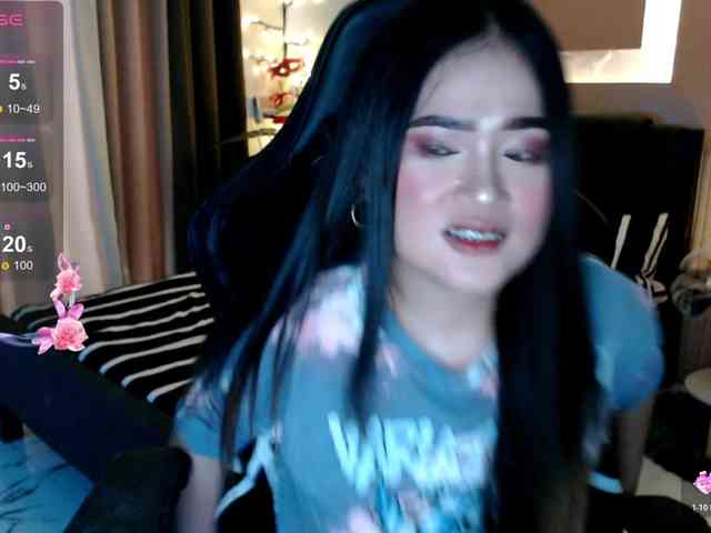 AdriannaFowler webcam