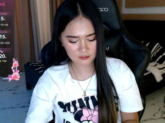 AdriannaFowler webcam