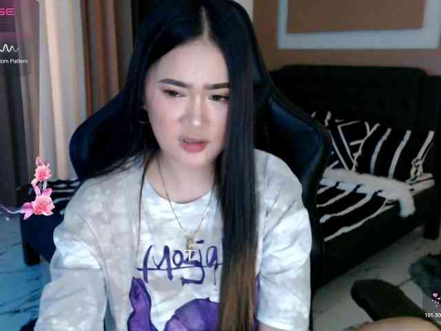 AdriannaFowler webcam