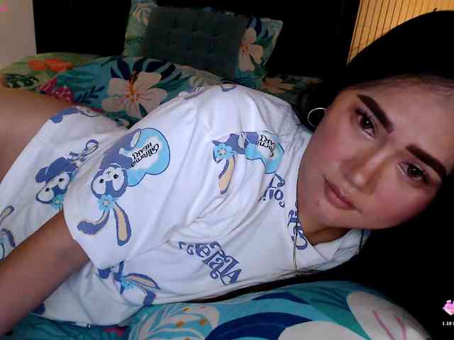 AdriannaFowler webcam