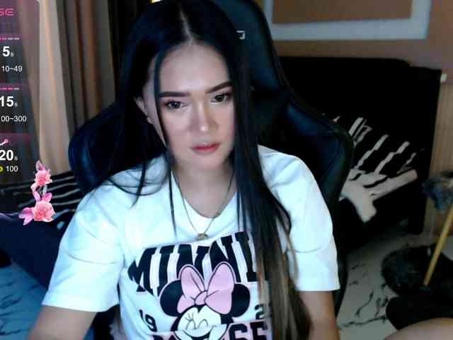 AdriannaFowler webcam