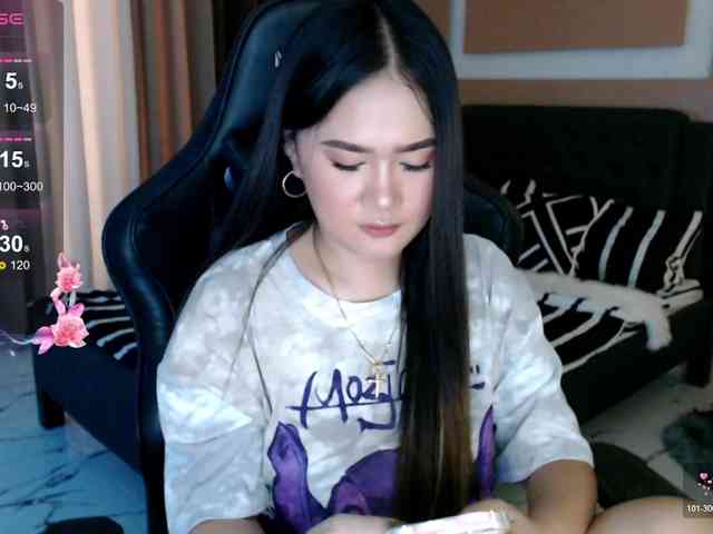 AdriannaFowler webcam