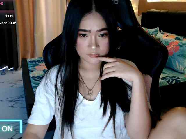 AdriannaFowler webcam