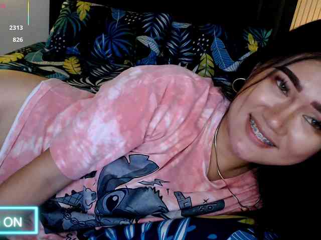 AdriannaFowler webcam
