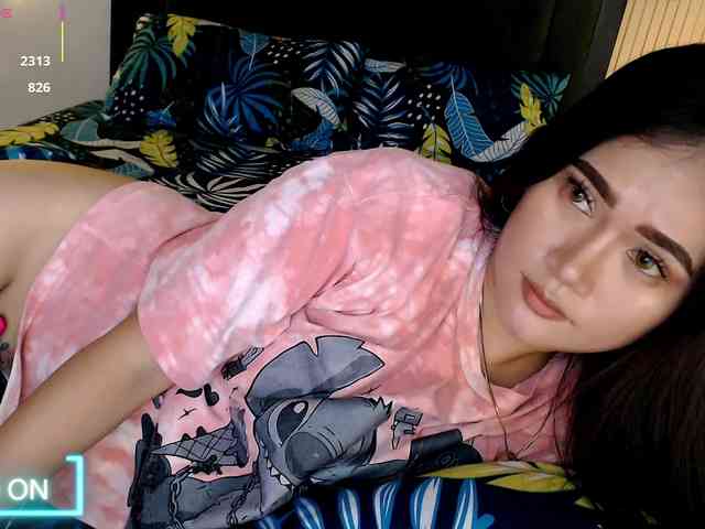 AdriannaFowler webcam