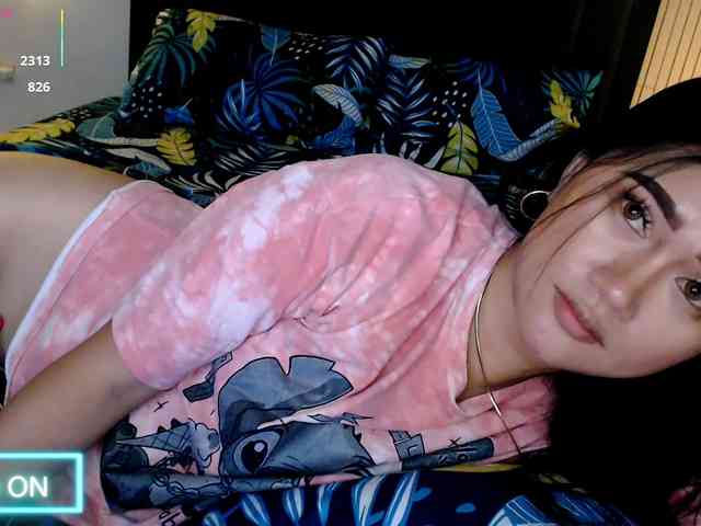 AdriannaFowler webcam