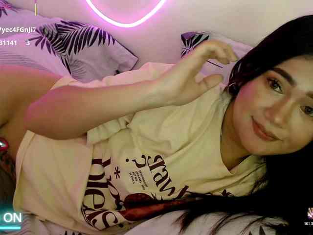 AdriannaFowler webcam
