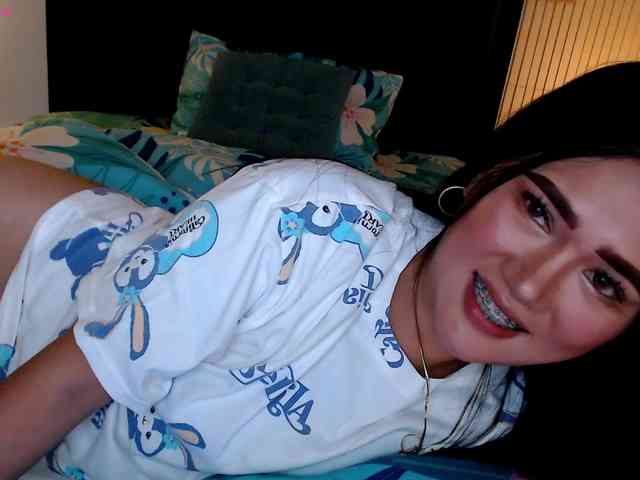 AdriannaFowler webcam