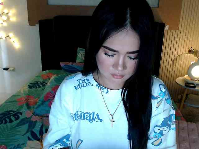 AdriannaFowler webcam