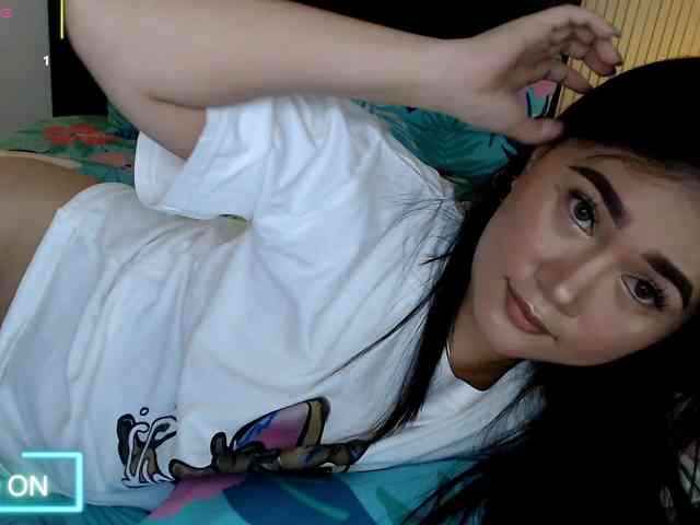 AdriannaFowler webcam