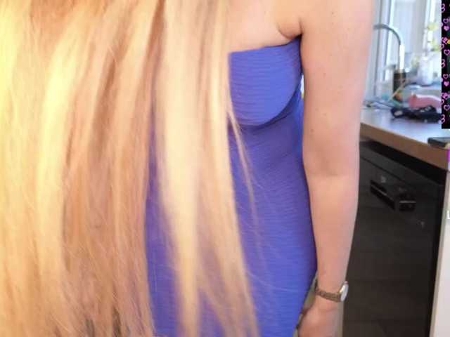 stripmequick live cam on BongaCams