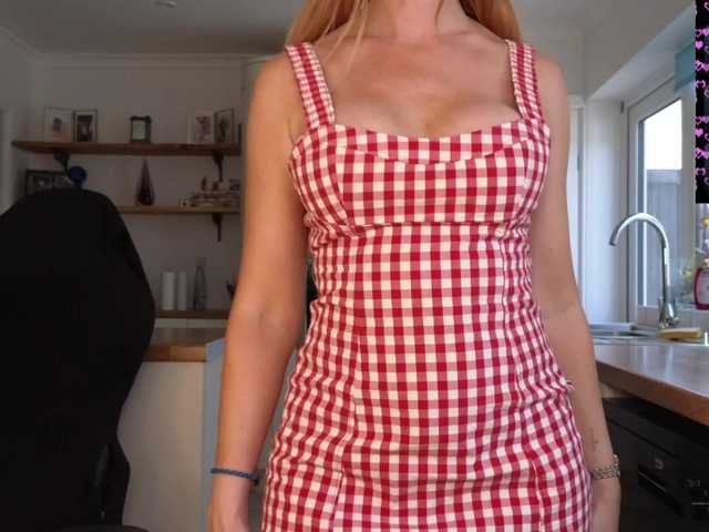 stripmequick live cam on BongaCams