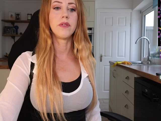 stripmequick live cam on BongaCams
