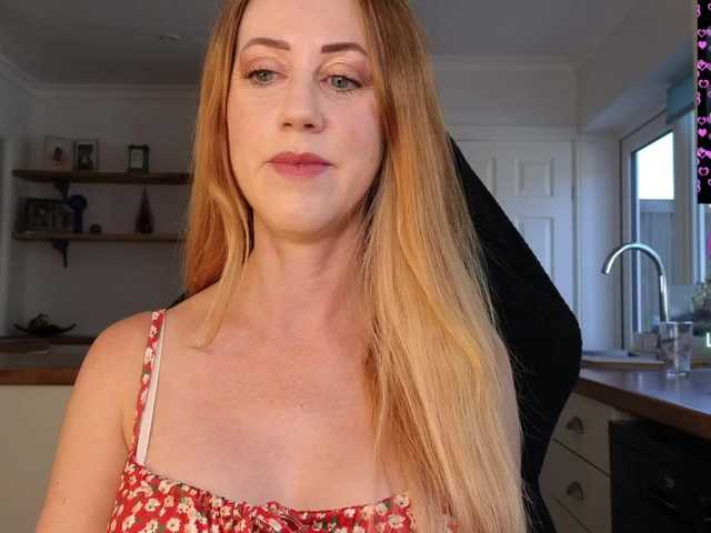 stripmequick live cam on BongaCams