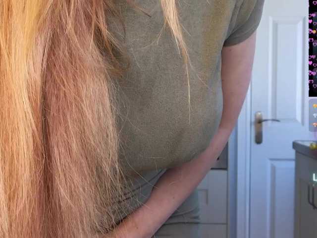 stripmequick's BongaCams show and profile